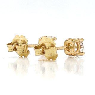 Natural Round Diamond Earring Studs, in Yellow Gold