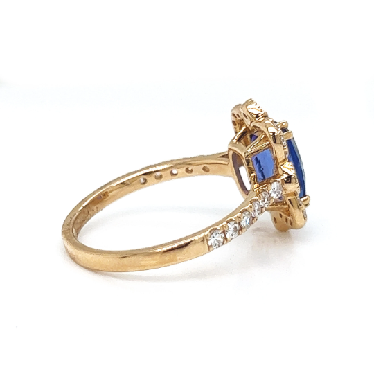 Natural Tanzanite and Natural Mined Diamond Art Deco Yellow Gold Cocktail Ring